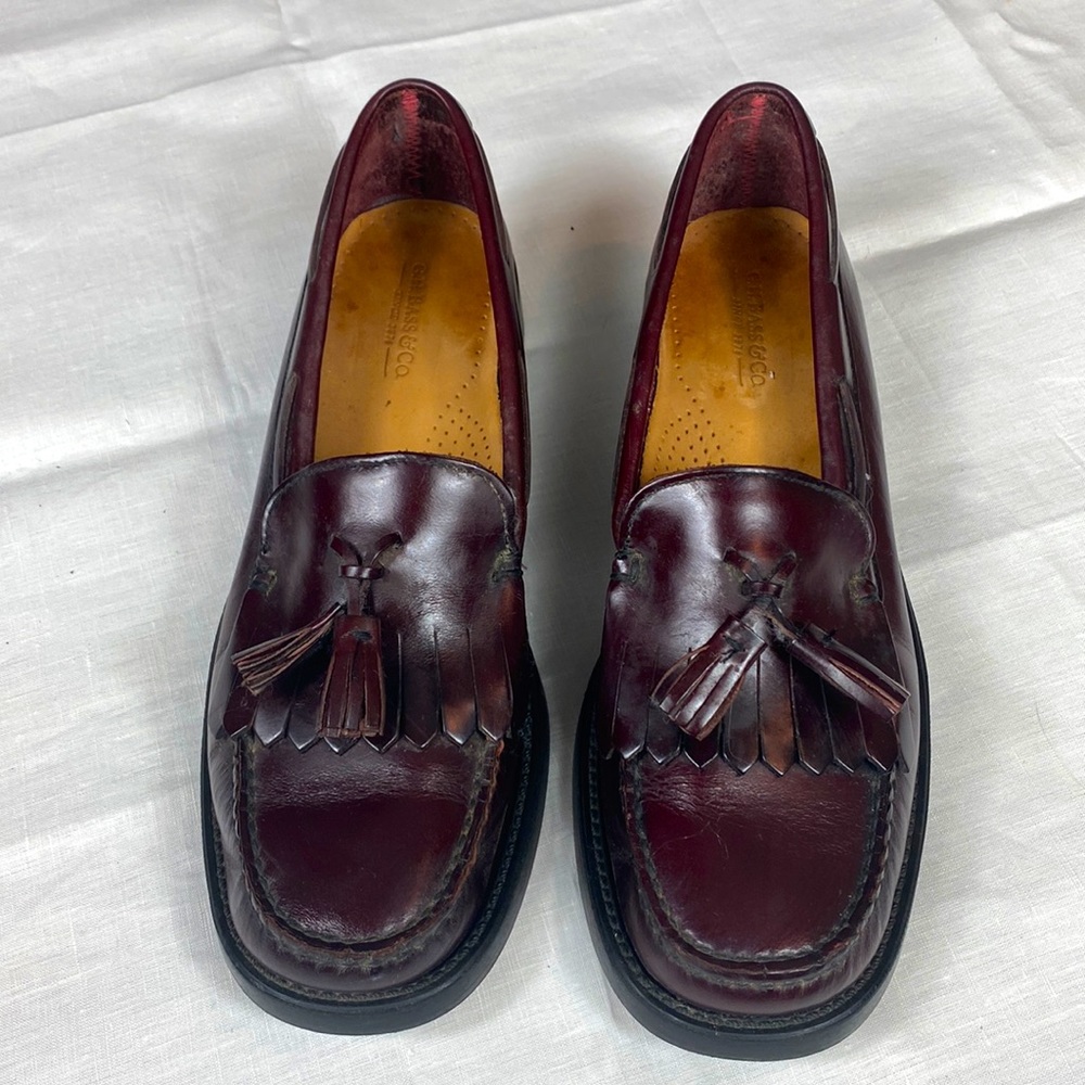 G.H. Bass & Co. Esther Weejun Loafers, Women 9 Narrow Width- Wine/Brown